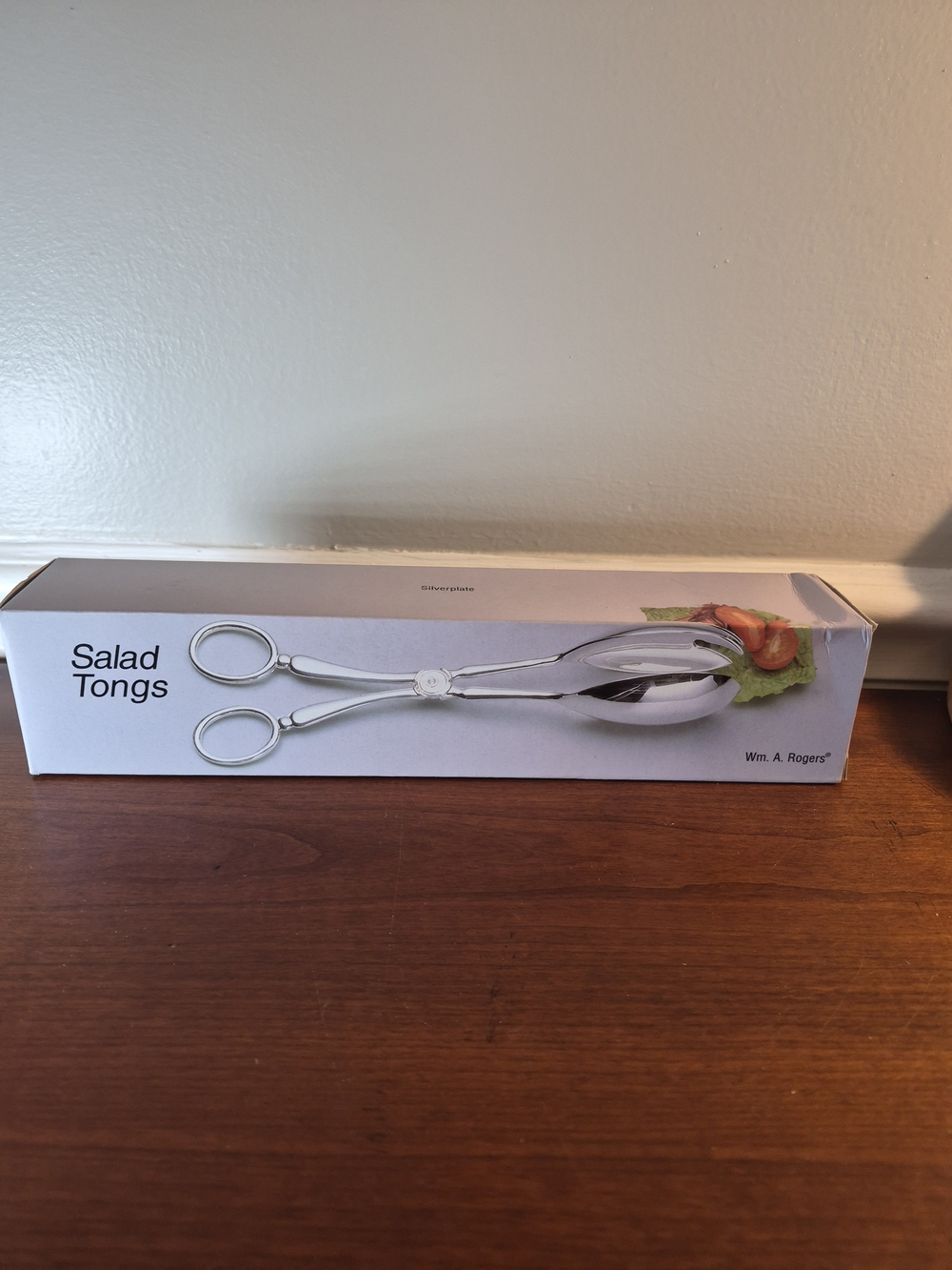 NWT Vintage 1988 Oneida Silverplated 10in  Salad Tongs For W.M Rogers